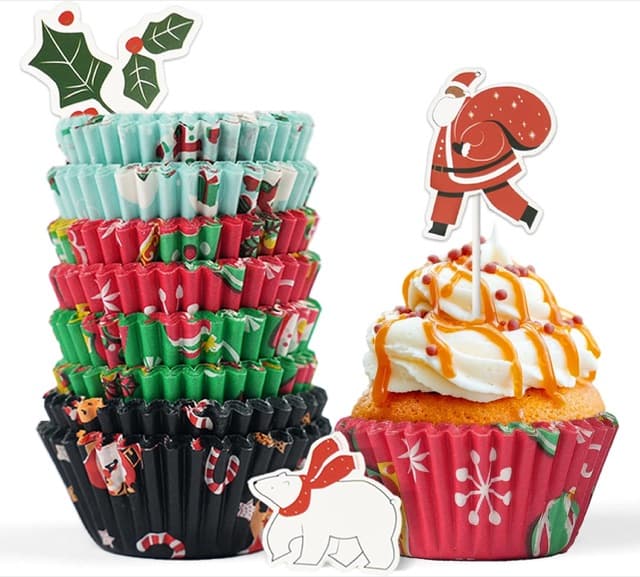 Christmas cupcake liners and toppers