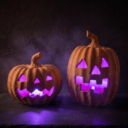 Battery-powered jack-o'-lanterns